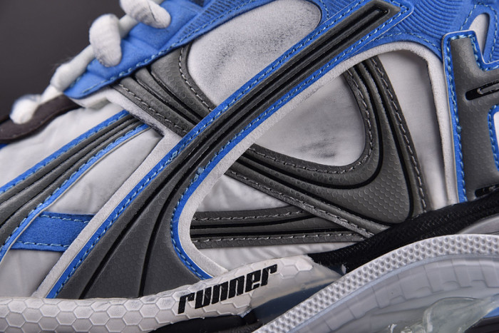 Ba*len*cia*ga runner