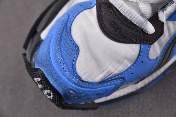 Ba*len*cia*ga runner