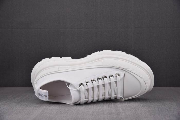 alexander mcqueen tread slick lace up boot white