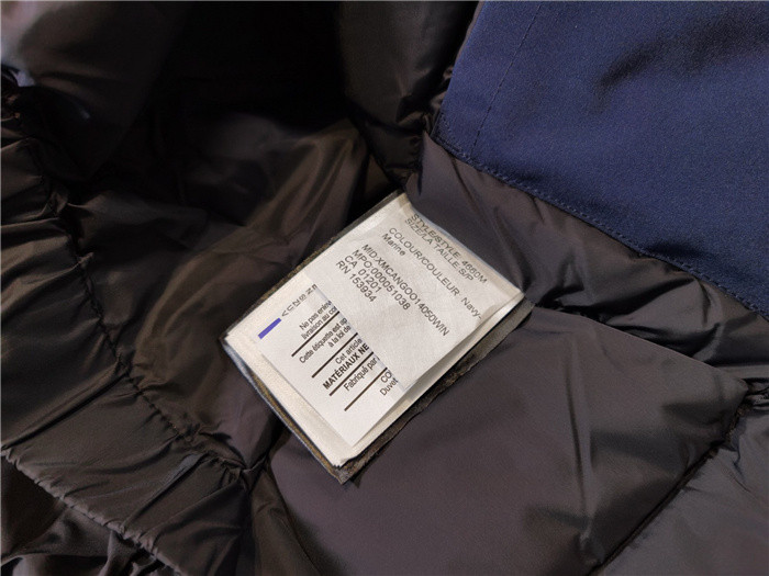 Can*a Go*e down jacket