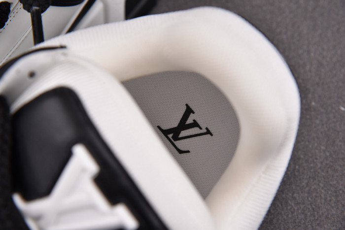 l&v trainer maxi black