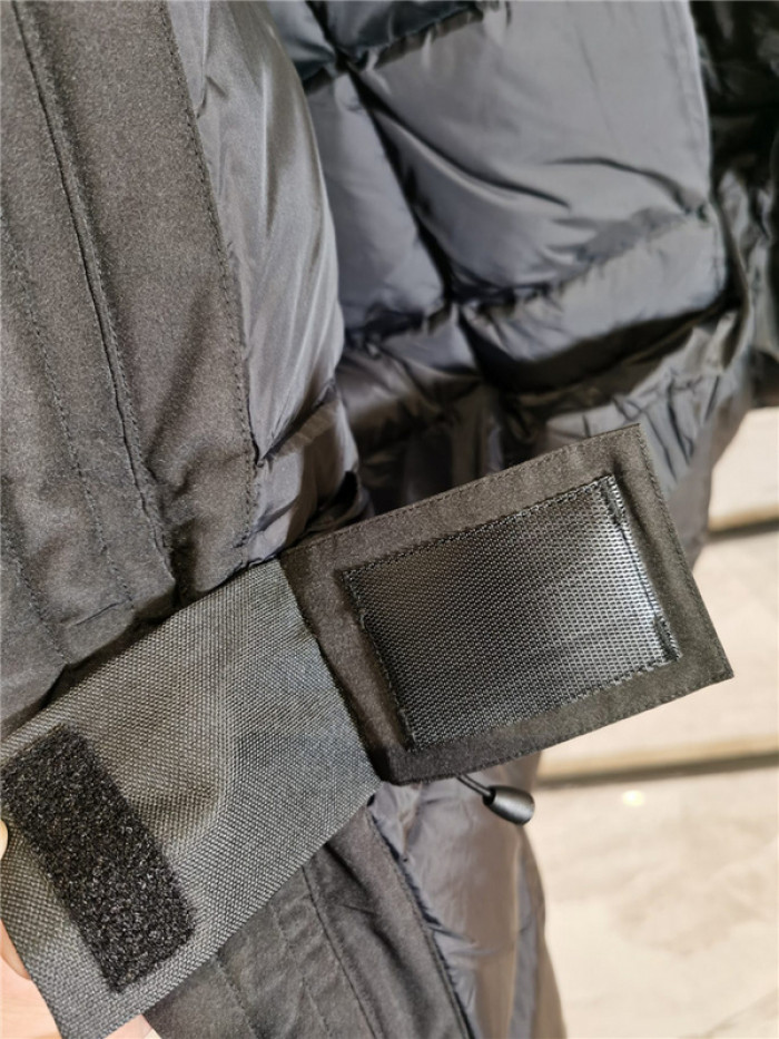 Can*a Go*e down jacket