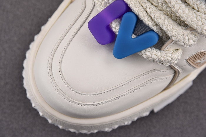 l&v trainer maxi white