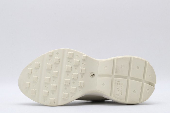 G*u*i sneaker g1000069