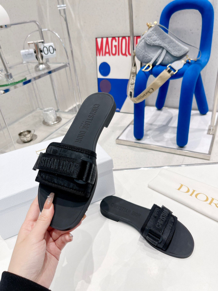 d1or sandals