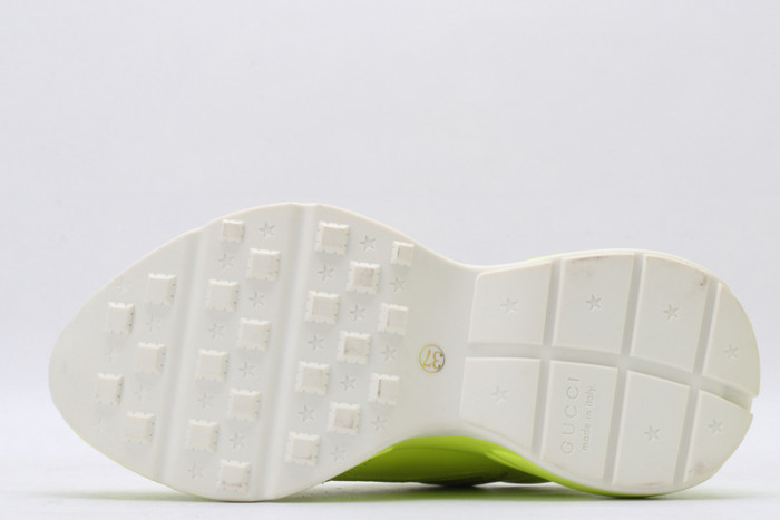 G*u*i sneaker g1000059